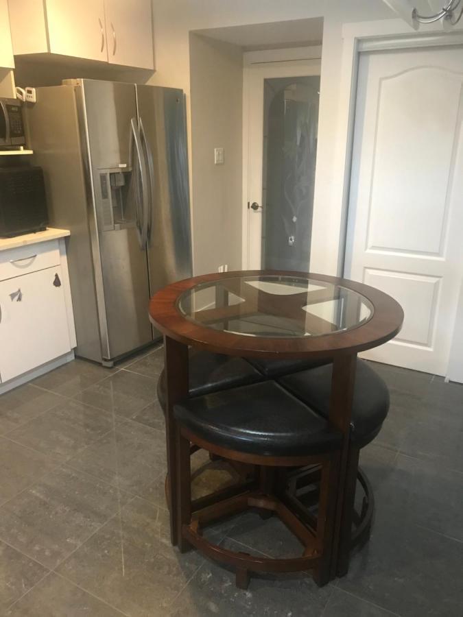 Large Suite With Separate Bathroom Richmond Extérieur photo